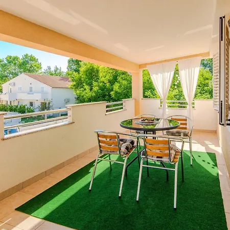 App Jurack Josip 3 By Interhome