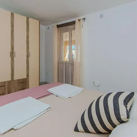 Apartman App Jurack Josip 3 By Interhome