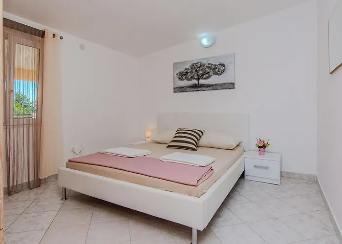 App Jurack Josip 3 By Interhome Apartman *